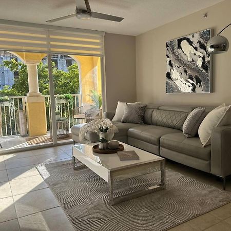 Urban Luxe Aventura 22 Retreat Apartment Bagian luar foto